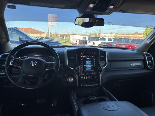 2020 RAM 2500 Laramie Crew Cab 4X4 6'4' Box
