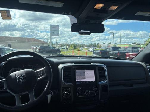 2022 RAM 1500 Classic Warlock Quad Cab 4x4 6'4' Box