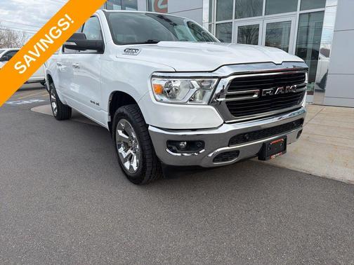 Bright White Clearcoat 2019 RAM 1500 Big Horn