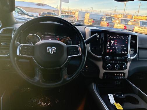 2019 RAM 2500 Laramie Crew Cab 4x4 6'4' Box