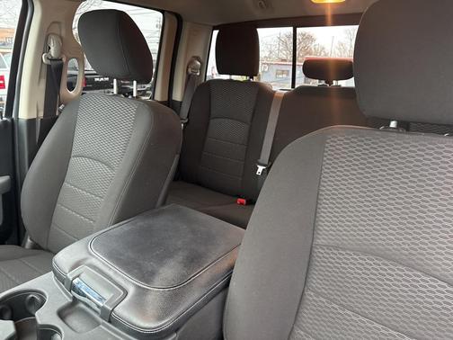 2020 RAM 1500 Classic Warlock Quad Cab 4x4 6'4' Box