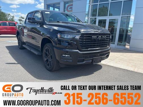 Diamond Black Crystal Pearlcoat 2026 RAM 1500 Laramie