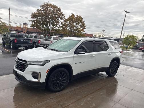 2023 Chevrolet Traverse RS