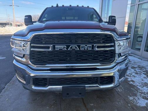 2024 RAM 2500 Tradesman Crew Cab 4x4 6'4' Box