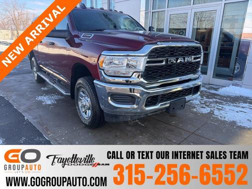 2024 RAM 2500 Tradesman Crew Cab 4x4 6'4' Box