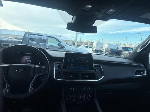 2023 Chevrolet Suburban RST