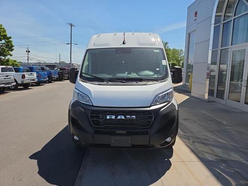 Bright White Clearcoat 2026 RAM ProMaster 2500 Tradesman
