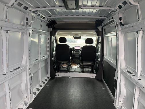 Bright White Clearcoat 2026 RAM ProMaster 2500 Tradesman