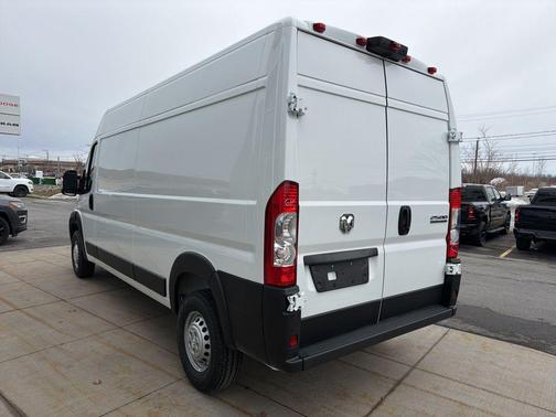 Bright White Clearcoat 2026 RAM ProMaster 2500 Tradesman