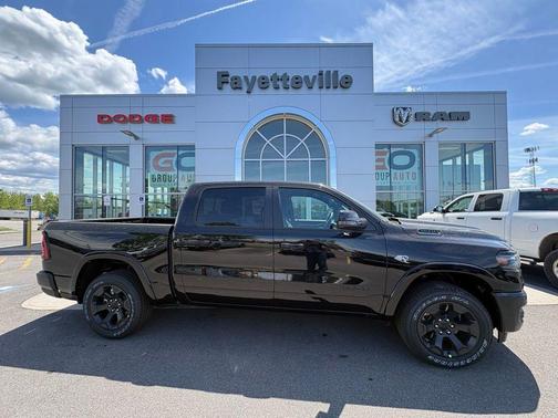Diamond Black Crystal Pearlcoat 2026 RAM 1500 Big Horn/Lone Star