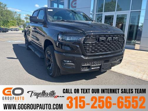 Diamond Black Crystal Pearlcoat 2026 RAM 1500 Express