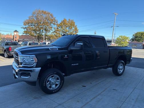 2023 RAM 2500 Big Horn Crew Cab 4x4 6'4' Box