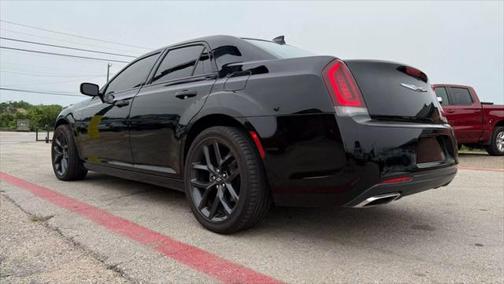 2021 Chrysler 300 Touring
