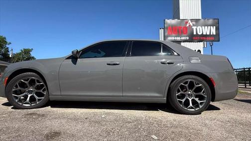 2018 Chrysler 300 S