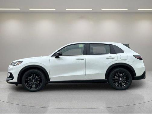Platinum White 2027 Honda HR-V Sport