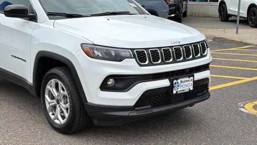 Bright White Clearcoat 2025 Jeep Compass Latitude