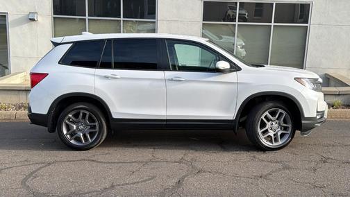 Platinum White Pearl 2023 Honda Passport EX-L