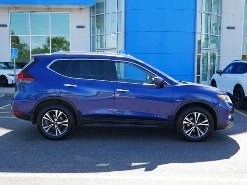 2020 Nissan Rogue SV