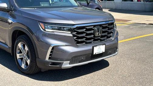 Gray 2023 Honda Pilot EX-L 8-Passenger