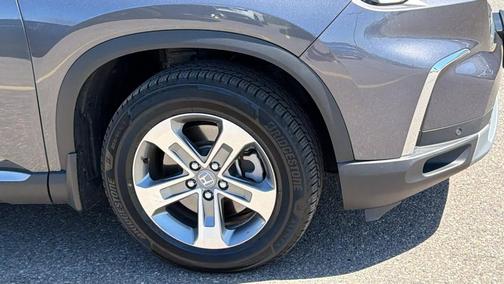 Gray 2023 Honda Pilot EX-L 8-Passenger