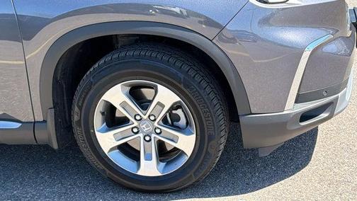 Gray 2023 Honda Pilot EX-L 8-Passenger