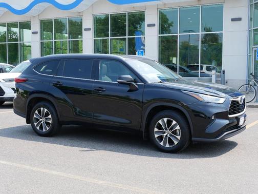 2020 Toyota Highlander XLE