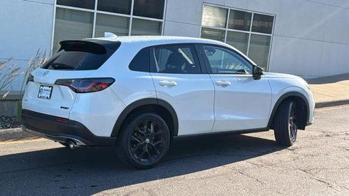 Platinum White Pearl 2024 Honda HR-V Sport