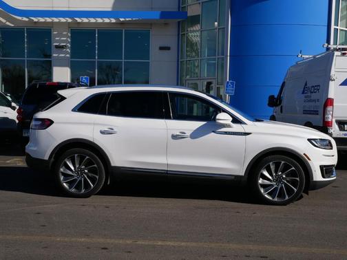 2019 Lincoln Nautilus Reserve