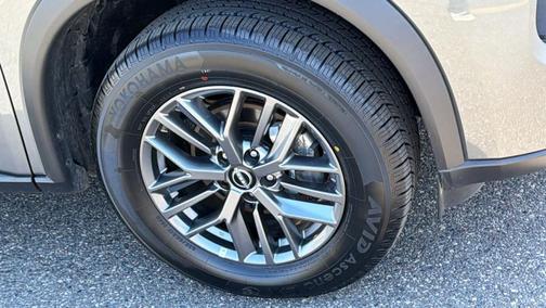 Gun Metallic 2024 Nissan Rogue S