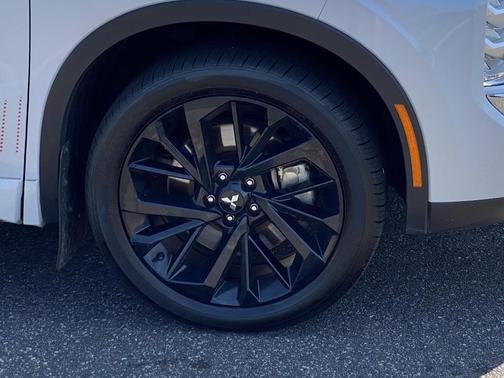 2023 Mitsubishi Outlander Ralliart