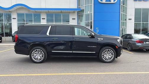 2024 GMC Yukon XL SLT