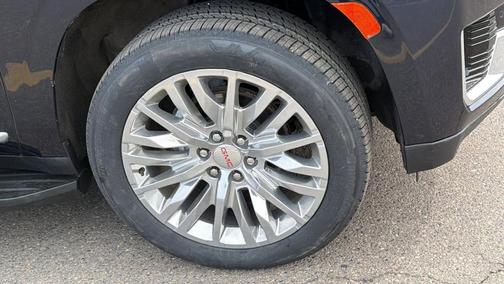 2024 GMC Yukon XL SLT