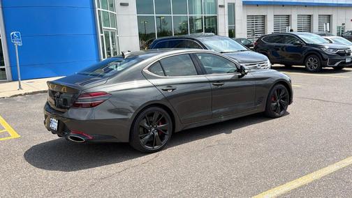 Makalu Gray 2023 Genesis G70 3.3T
