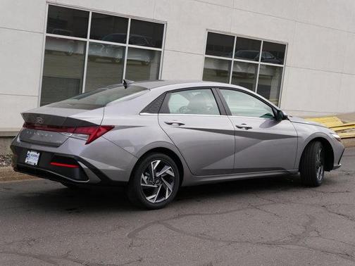 2025 Hyundai ELANTRA HEV Limited