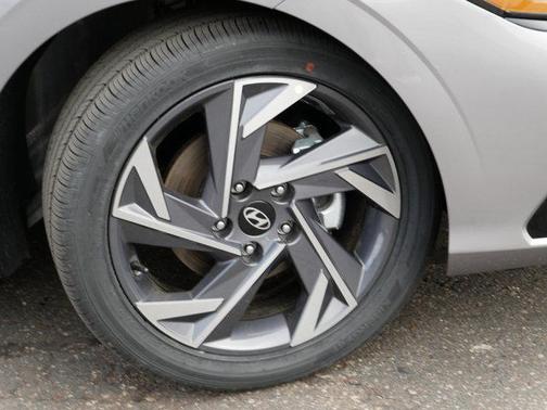 2025 Hyundai ELANTRA HEV Limited