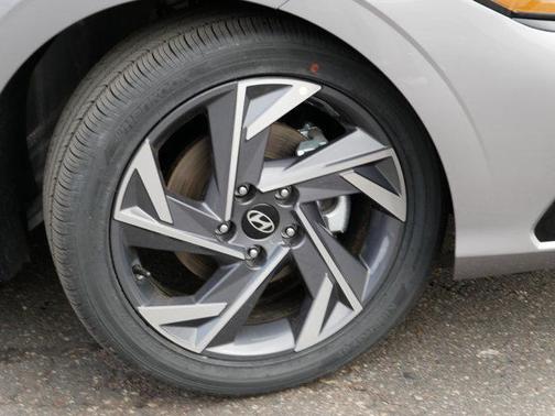 2025 Hyundai ELANTRA HEV Limited