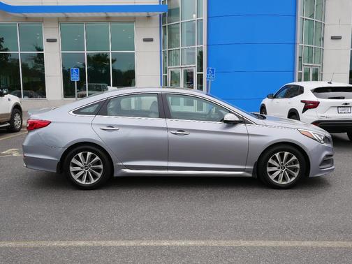 2017 Hyundai SONATA Sport