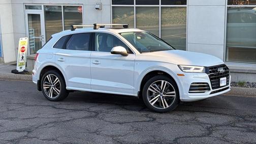 Glacier White Metallic 2020 Audi Q5 e 55 Premium