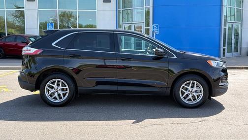 Agate Black Metallic 2024 Ford Edge SEL