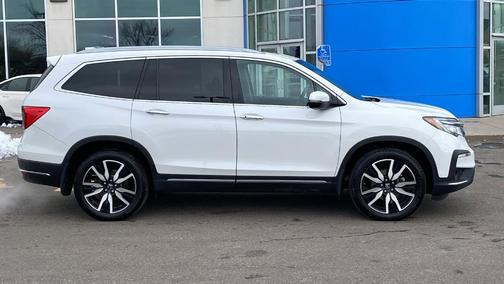 2022 Honda Pilot Touring 7-Passenger