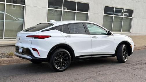 Summit White 2024 Buick Envista Sport Touring