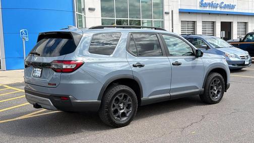 Sonic Gray Pearl 2023 Honda Pilot TrailSport