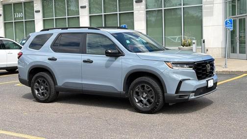 Sonic Gray Pearl 2023 Honda Pilot TrailSport