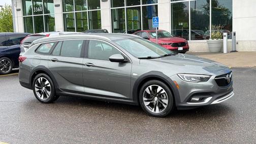 Smoked Pearl Metallic 2019 Buick Regal TourX Essence
