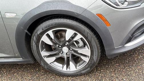 Smoked Pearl Metallic 2019 Buick Regal TourX Essence