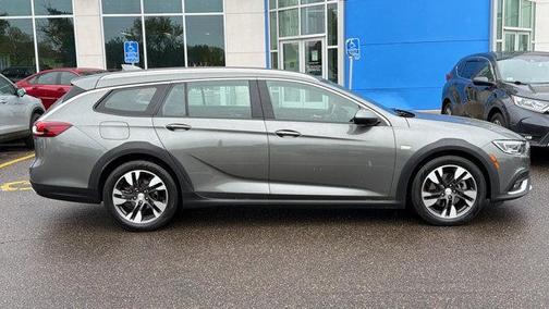 Smoked Pearl Metallic 2019 Buick Regal TourX Essence