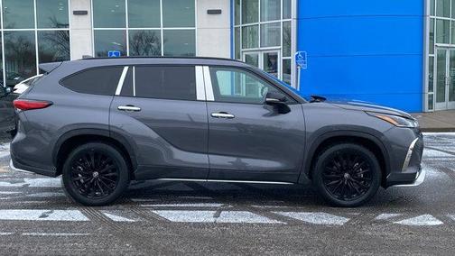 2023 Toyota Highlander 