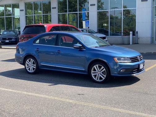 2017 Volkswagen Jetta 1.8T SEL Premium
