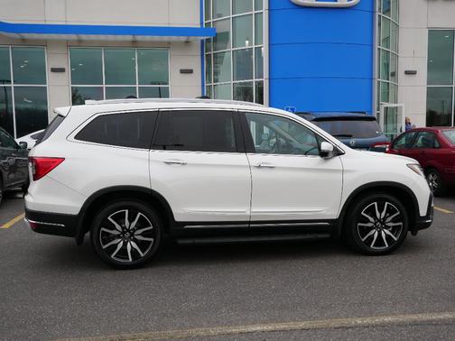 2019 Honda Pilot Touring 8-Passenger