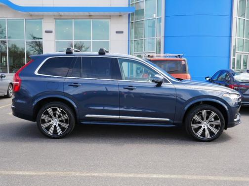 2024 Volvo XC90 B6 Ultimate Bright Theme 6-Seater